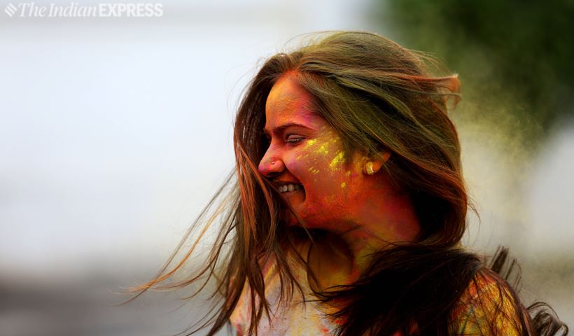 Holi photos, happy holi, holi 2019, holi celebrations, holi pics, holi pictures, holi in india, holi live, holi 2019, indian express