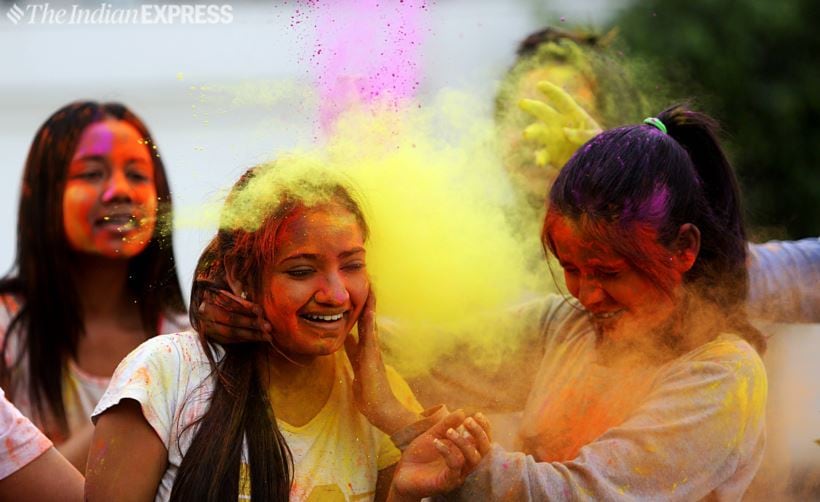 Holi photos, happy holi, holi 2019, holi celebrations, holi pics, holi pictures, holi in india, holi live, holi 2019, indian express