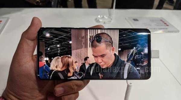 Huawei P30 Pro, Huawei P30 Pro first impressions, Huawei P30 Pro price, Huawei P30 Pro India launch, Huawei P30 Pro features, Huawei P30 Pro specifications, Huawei P30 Pro hands on, Huawei P30, Huawei P30 price