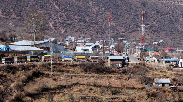 With trucks stuck at LoC crossing, Valley traders despair: Shelf life of goods too low