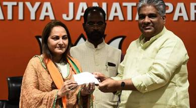 jaya prada joins bjp, jaya prada, firoz khan, firoz khan on jaya prada, SP on jaya prada, jaya prada rampur, lok sabha elections 2019, election news, UP news