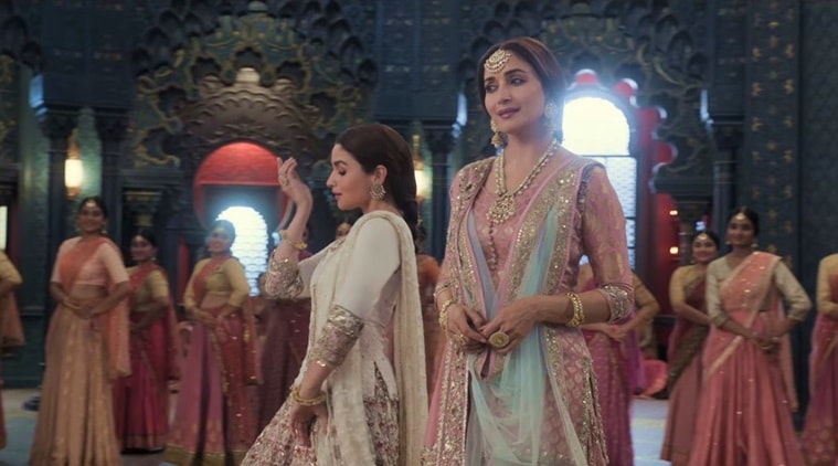 Ghar More Pardesiya alia bhatt madhuri dixit kalank