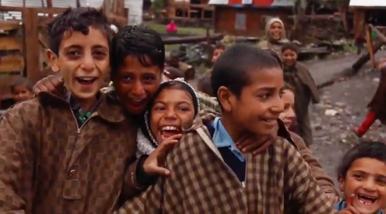 pulwama attack, attack on kashmiri student, say no to war, india pakistan tension, india pakistan no to war, viral video, peace video, indian express