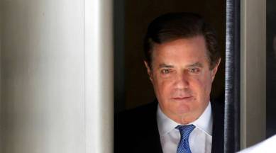 Donald Trump ex-aide Paul Manafort apologies, asks judge for leniency
