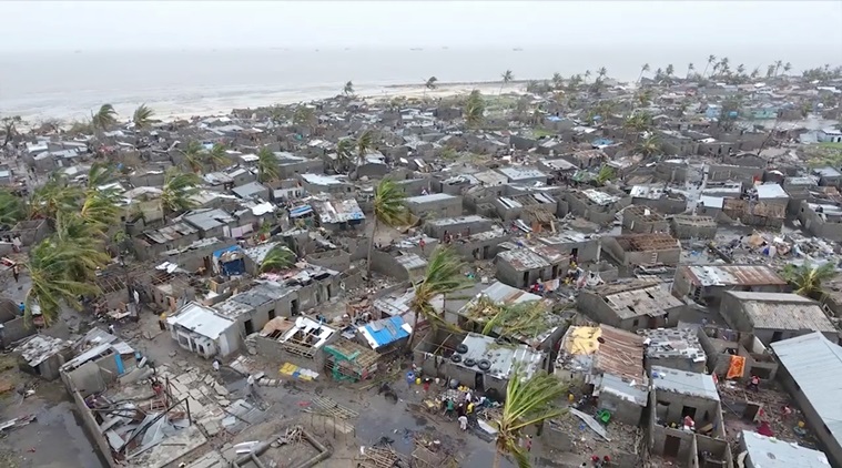 Mozambique cyclone: Rescue teams race to save hundreds ...