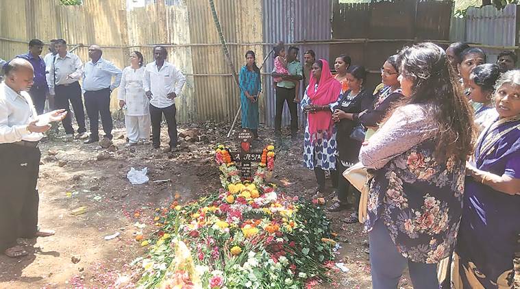 mumbai, thane, lok sabha elections, lok sabha polls, christians, christian community, christian voters, burial, burial space, police, indian express news