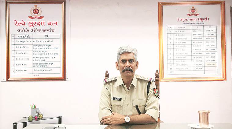 In Mumbai, disciplining those illegally crossing rail tracks — one pledge at a time