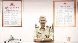 mumbai In Mumbai, disciplining those illegally crossing rail tracks — one pledge at a time