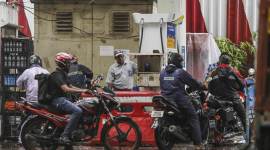 Rising oil demnad india, refineries, Moody's research india oil demand, fuel retail market india, rising oil consumption india, Indian express India, crude imports India,