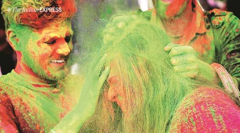 Holi photos, happy holi, holi 2019, holi celebrations, holi pics, holi pictures, holi in india, holi live, holi 2019, indian express
