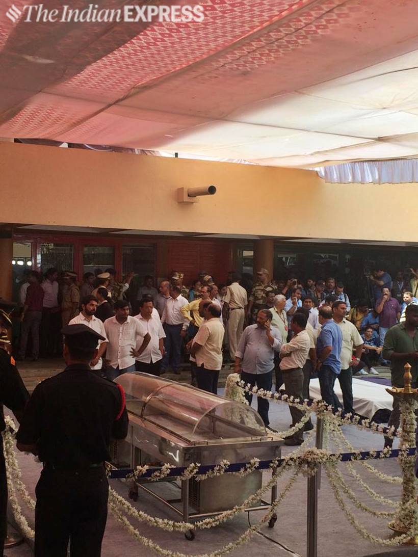 manohar parrikar, manohar parrikar death, manohar parrikar final journey photos, manohar parrikar news, manohar parrikar death news, goa news, goa cm, goa cm news, manohar parrikar funeral, manohar parrikar funeral news, manohar parrikar latest news, goa cm manohar parrikar funeral, manohar parrikar today news, goa latest news, india news, indian express