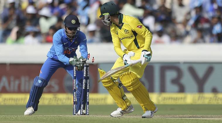 india versus australia 1st odi score