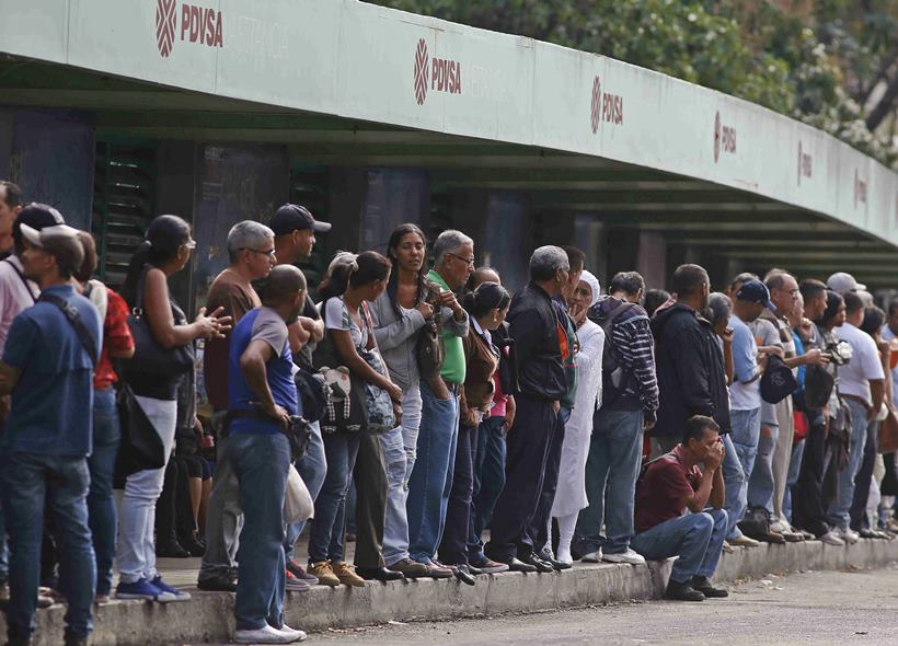 Venezuela buckles under massive power, communications outage