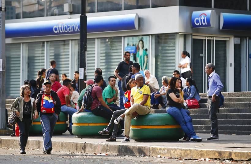Venezuela buckles under massive power, communications outage