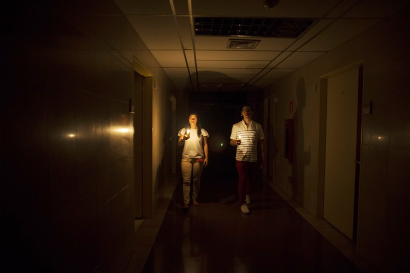 Venezuela buckles under massive power, communications outage