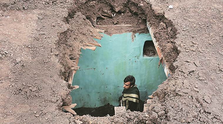 Three of a family killed as Pak continues heavy shelling in J&K