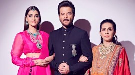 sonam anil sunita kapoor photos