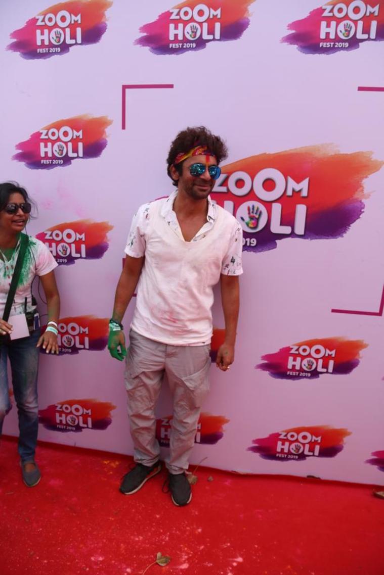 Sunil grover holi