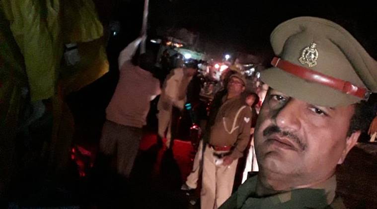 Unnao SI's selfie with constable on electricity pole lands him in trouble