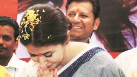 Lok Sabha Elections 2019: Congress nominates Urmila on Mumbai North seat