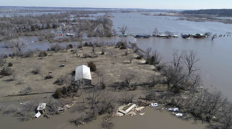 Missouri River flooding forces evacuation of 7,500 from waterfront city ...