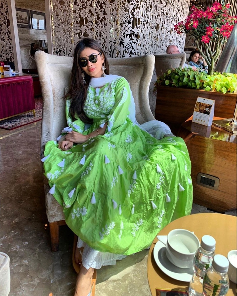 mouni roy holiday