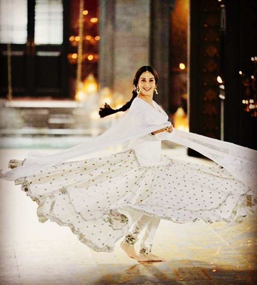 madhuri dixit as baahar begum