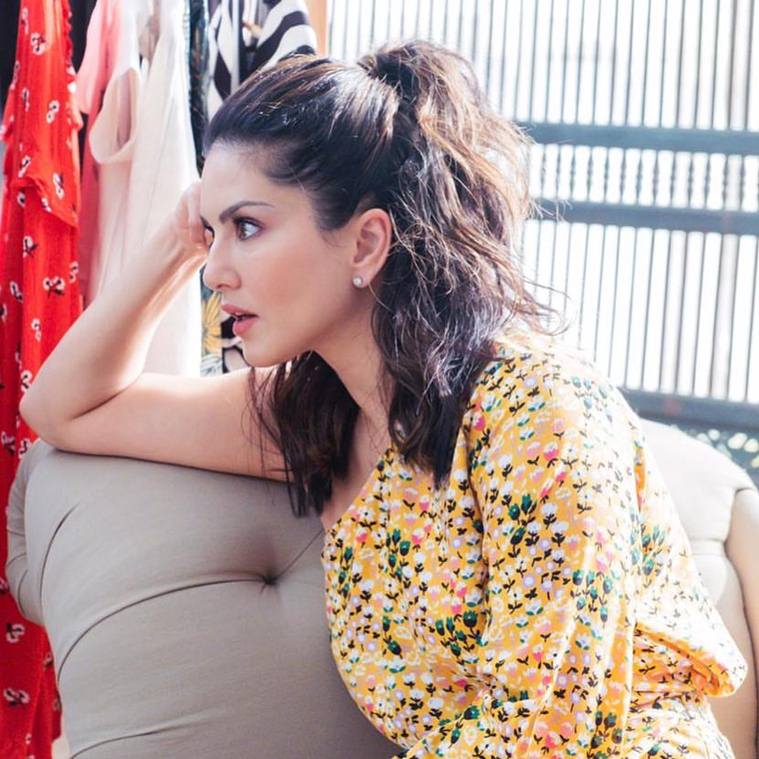 sunny leone photo
