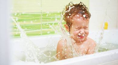 7 tips to help your toddler overcome bath time fears | Parenting ...