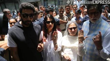 Mumbai voting, Mumbai voting live updates, Mumbai voter turnout, Mumbai elections, Mumbai voting percentage, Mumbai Lok Sabha elections 2019, Lok Sabha elections 2019, Lok Saha elections voting today, how to vote india, indian express news, today elections, today voting