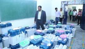 Bangalore-Lok-Sabha-elections-strong-rooms-EVM-Manjunath-Prasad-759 Bangalore-Lok-Sabha-elections-strong-rooms-EVM-Manjunath-Prasad