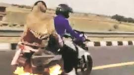 Bike catches fire on Agra expressway, cops on patrol save family