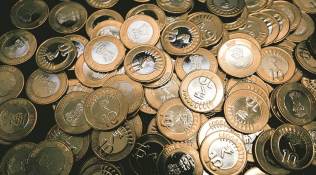 To collect Rs 4 crore in coins a month, banker seeks Rs 40 lakh from BEST