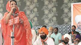 Faridkot Congress candidate’s campaign meet: At Moga, a nightingale sings for her brother