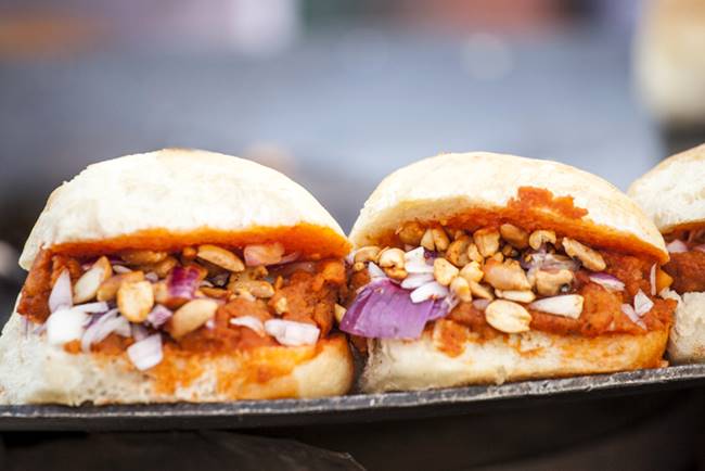bombay street food, street foods of bombay, places to eat in mumbai