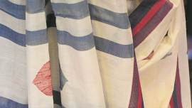 andhra pradesh, textiles, ikat textiles, chirala, prakasm district, weavers, y venugopal, art, weaving, exhibition, sari, exhibition in delhi, dastkari haat studio, jamdani, handloom, indian express news