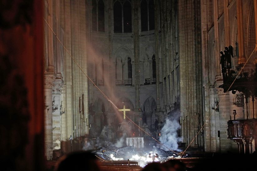 paris fire, paris notre dame cathedral, paris notre dame cathedral fire, fire at paris notre dame cathedral, fire at notre dame cathedral, notre dame cathedral paris, world news, Indian Express