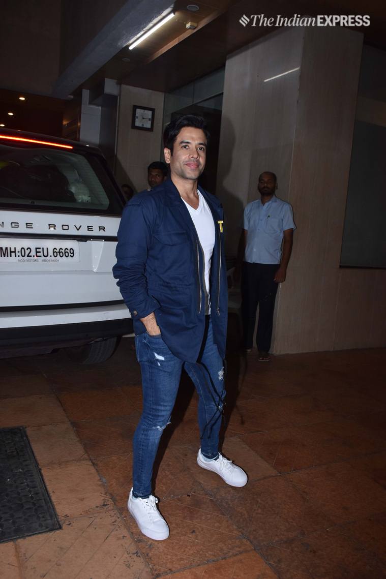 tusshar kapoor at jeetendra birthday