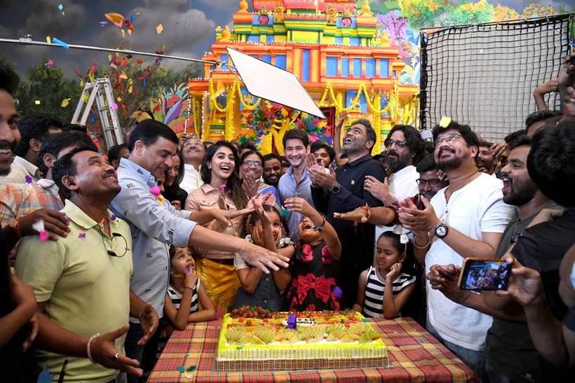 Maharshi shoot wrapped up party photos