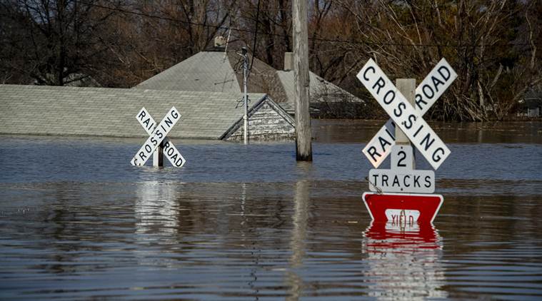 Powerful storm threatens more misery in flood-hit Midwest