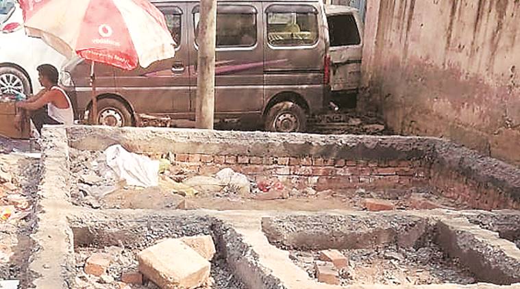mohalla clinic, delhi mohalla clinic, aap mohalla clinic, ndmc, karol bagh mohalla clinic, karol bagh mohalla clinic stopped, karol bagh, delhi news