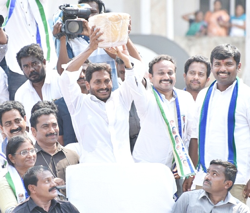 YSRCP, TDP intensify campaigns in Andhra Pradesh