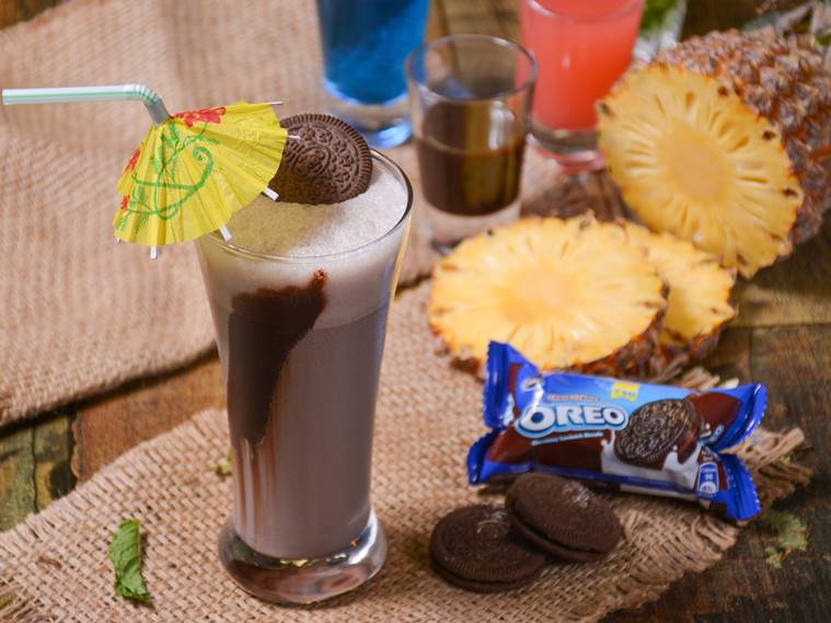 Summer Drinks, Blue Lagoon, sugar syrup, lemon juice, curacao syrup