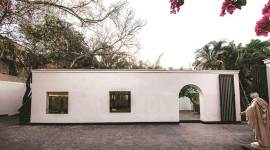 raw mango, designer, sanjay garg, designer sanjay garg,lodhi colony, raw mango store, raw mango stor in delhi, sari, chanderi, chanderi sari, banarasi, banarasi sari, spring, handloom, luxury, luxury handloom, art, culture, art and culture, indian express news