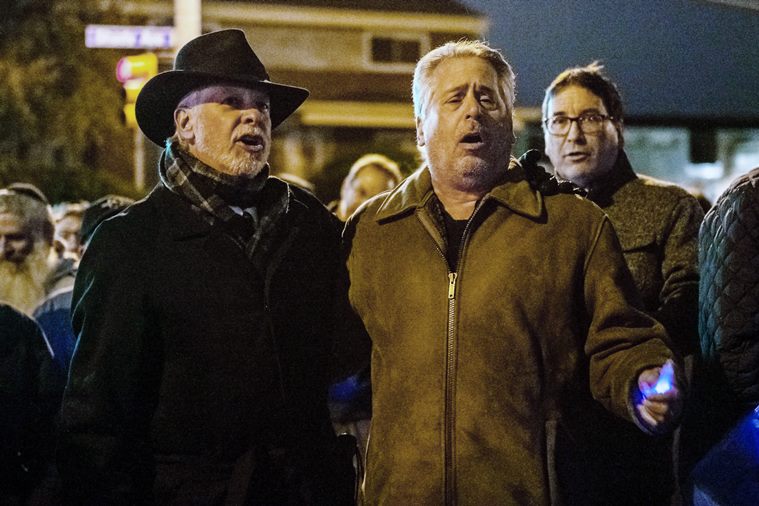 San Diego-area synagogue shooting leaves 1 worshipper dead, 3 wounded