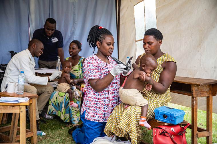In African villages, these phones become ultrasound scanners