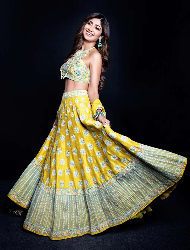 alia bhatt, sonakshi sinha, Waheeda Rehman, shilpa shetty, madhuri dixit, ethnic look, ethnic fashion, designer, Sabyasachi Mukherjee, celebrity fashion, celeb fashion, indian express, indian express news