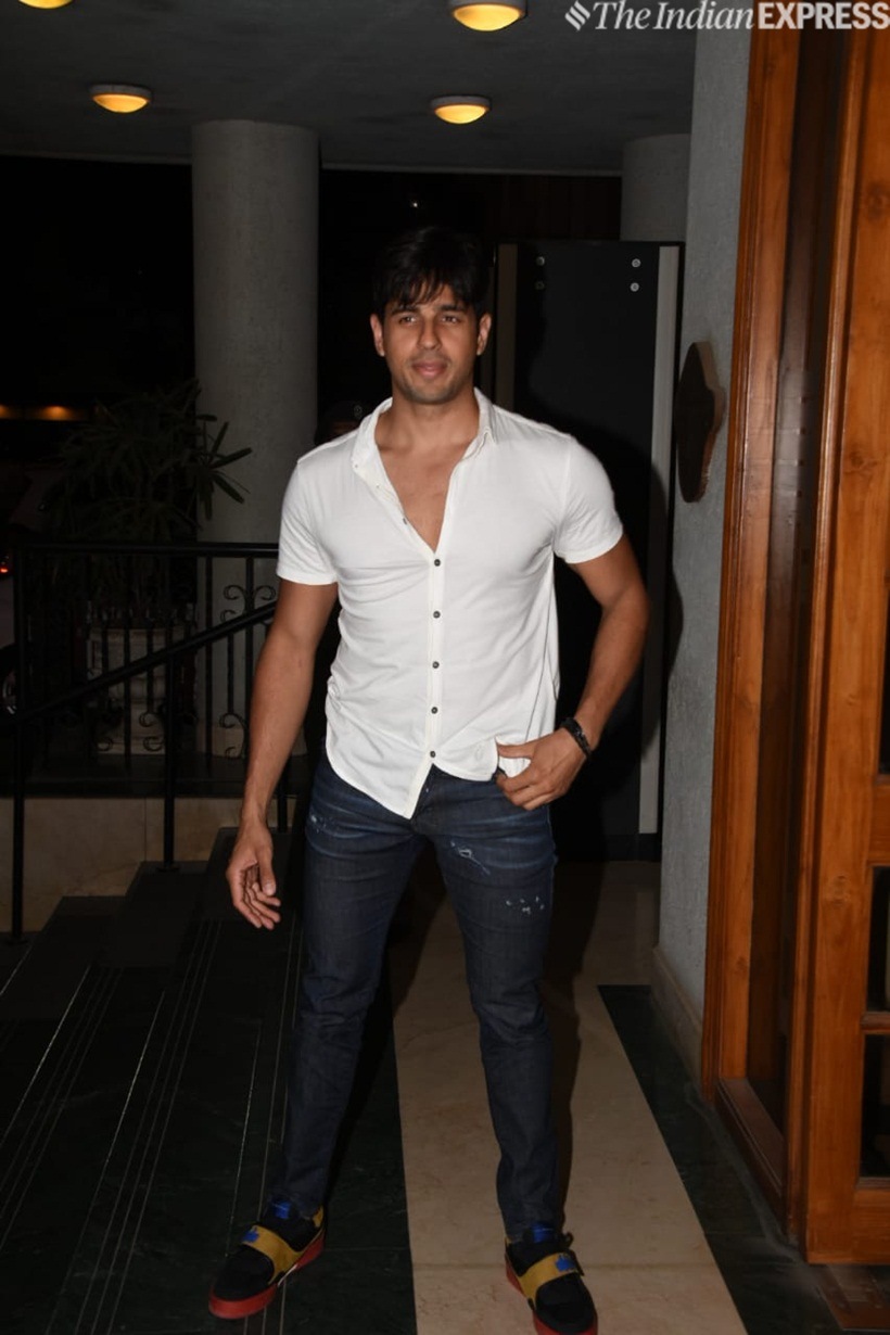 sidharth malhotra at Manoj Bajpayee birthday