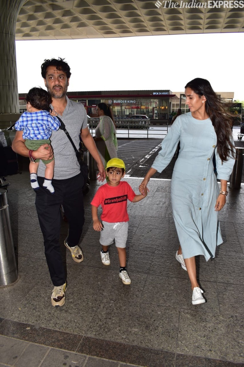 abhishek kapoor with family