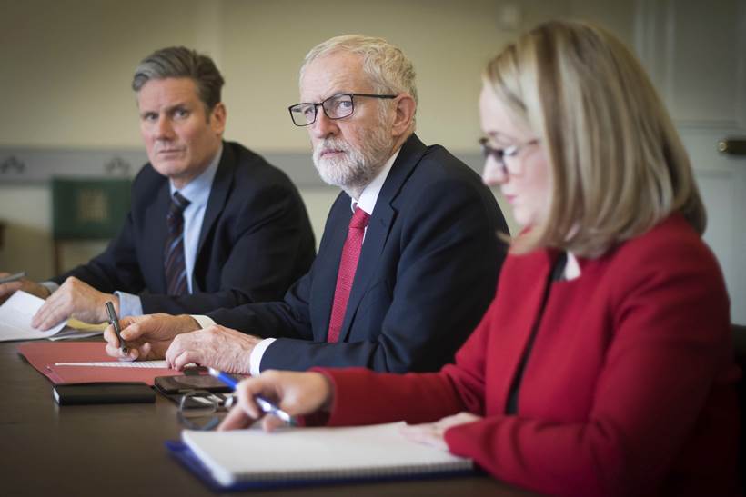 Brexit, anti-brexit supporters, theresa may, uk pm theresa may, european union, britain leaves EU, brexit news, brexit photos, brexit images, anti-brexit protest, anti-brexit images,